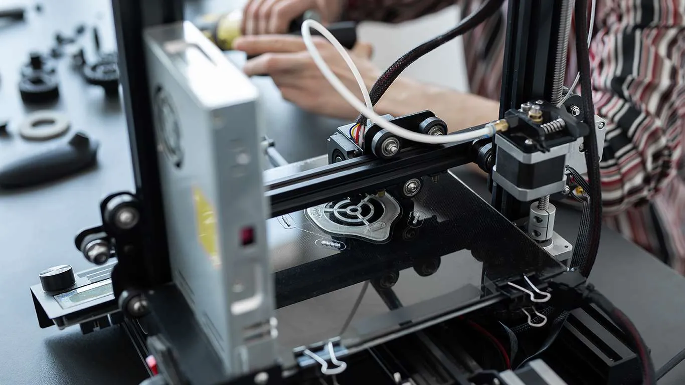 3d-printing-machine-operation-laboratory-1